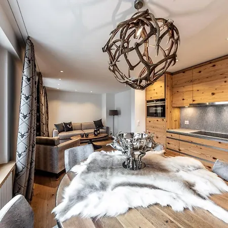 Unique Alpic Style In The Heart Of Apartment